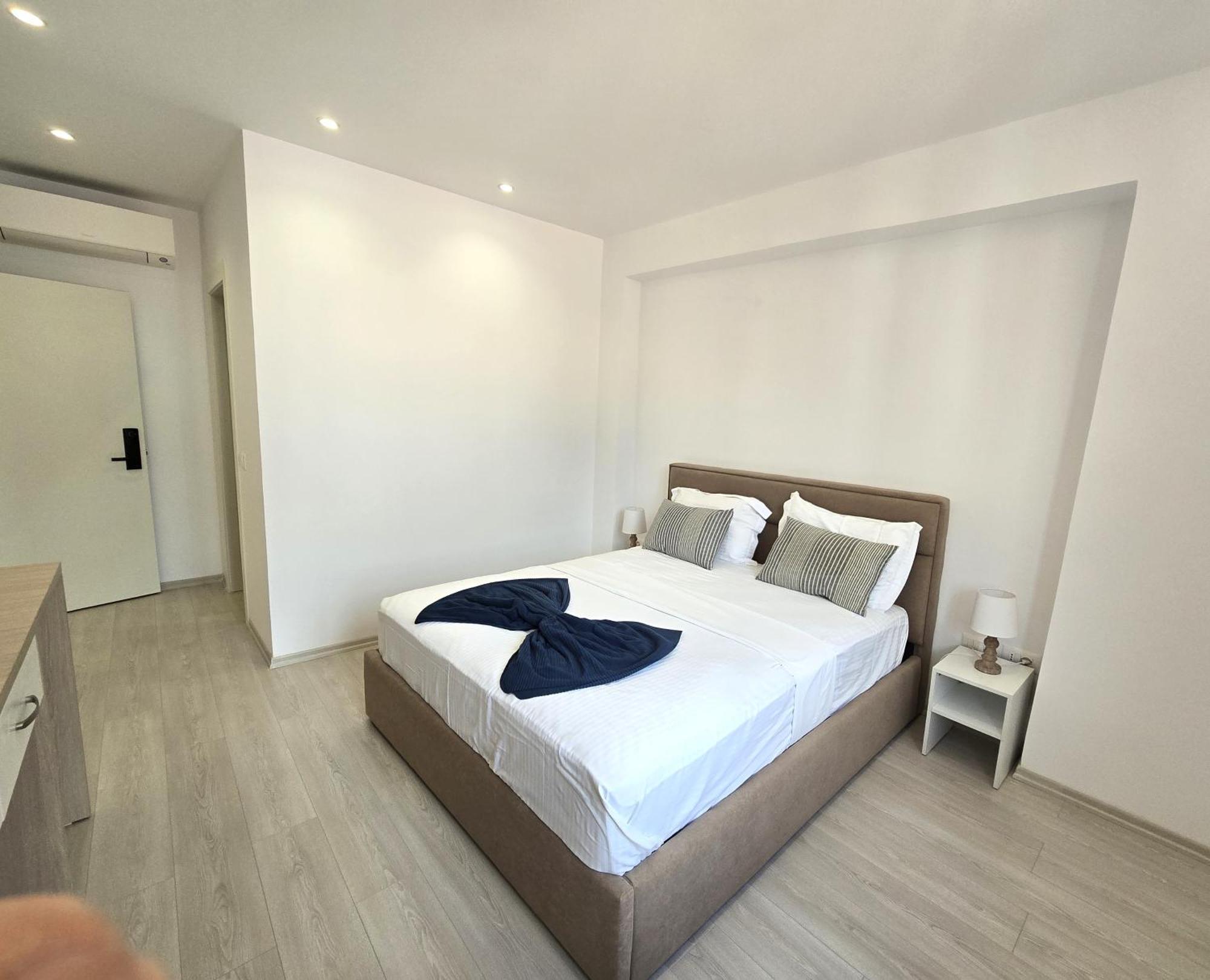 Hotel Veizi Himare Exterior photo